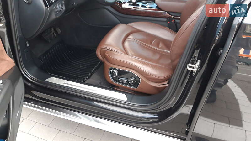Седан Audi A8 2011 в Киеве