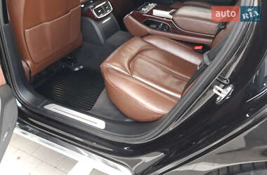 Седан Audi A8 2011 в 
