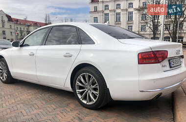 Седан Audi A8 2012 в 