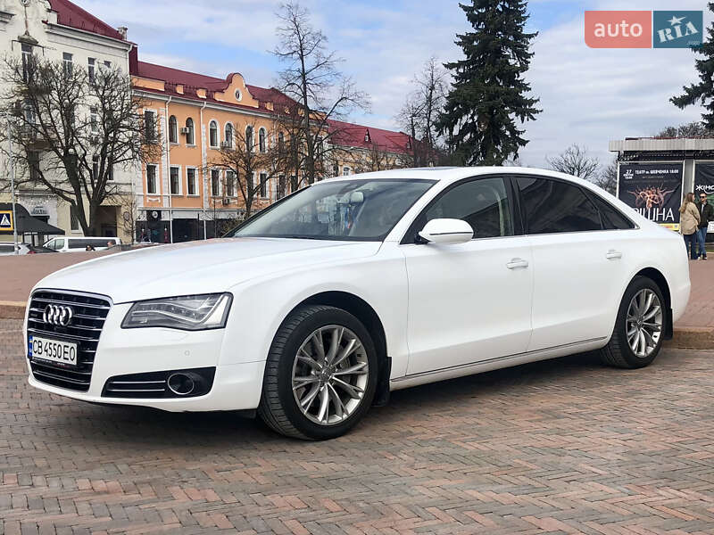 Седан Audi A8 2012 в Києві