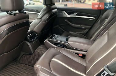 Седан Audi A8 2012 в 