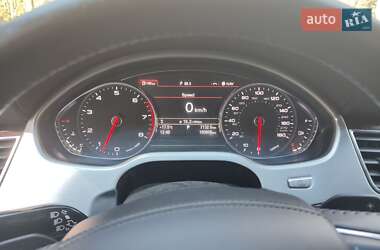 Седан Audi A8 2012 в 