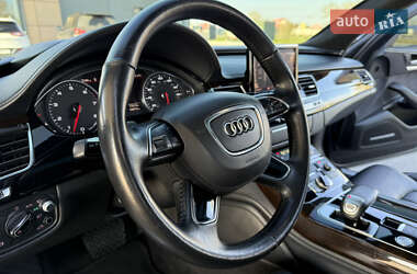 Седан Audi A8 2015 в 