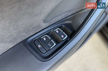 Седан Audi A8 2015 в 