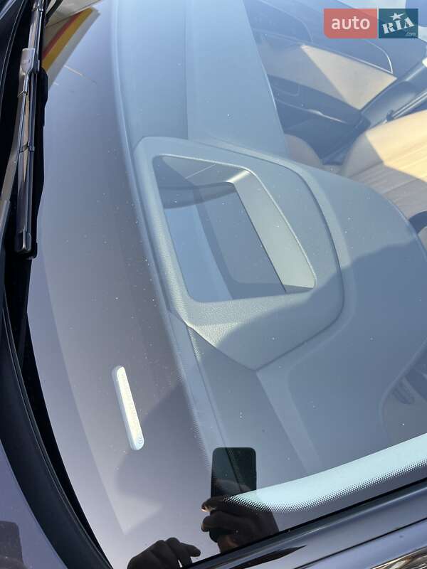 Седан Audi A8 2020 в Виннице