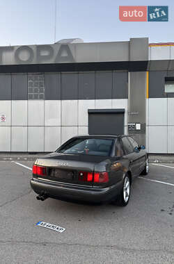 Седан Audi A8 1996 в 
