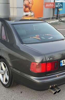 Седан Audi A8 1996 в 