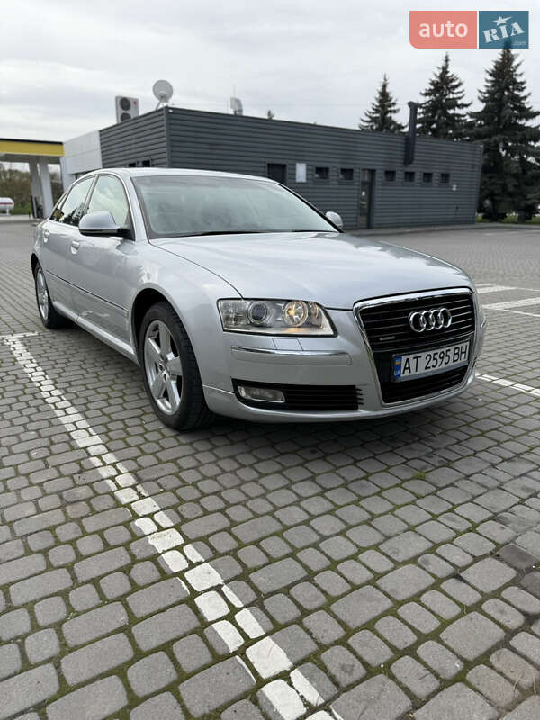 Седан Audi A8 2009 в 