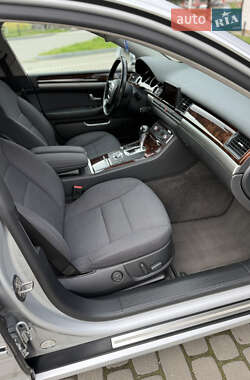 Седан Audi A8 2009 в 