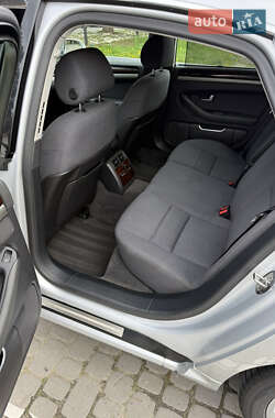 Седан Audi A8 2009 в 