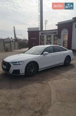 Седан Audi A8 2021 в 