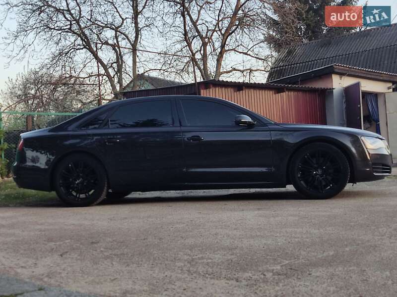 Седан Audi A8 2013 в Житомире