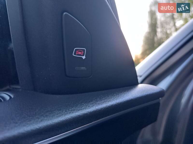 Седан Audi A8 2013 в Житомире