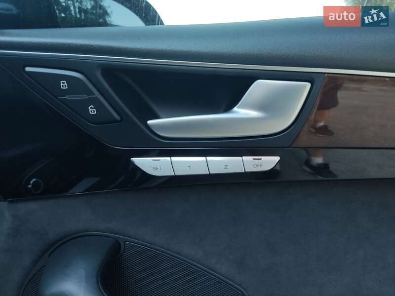 Седан Audi A8 2013 в Житомире