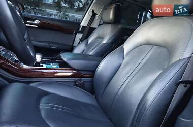 Седан Audi A8 2013 в 