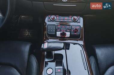 Седан Audi A8 2013 в 