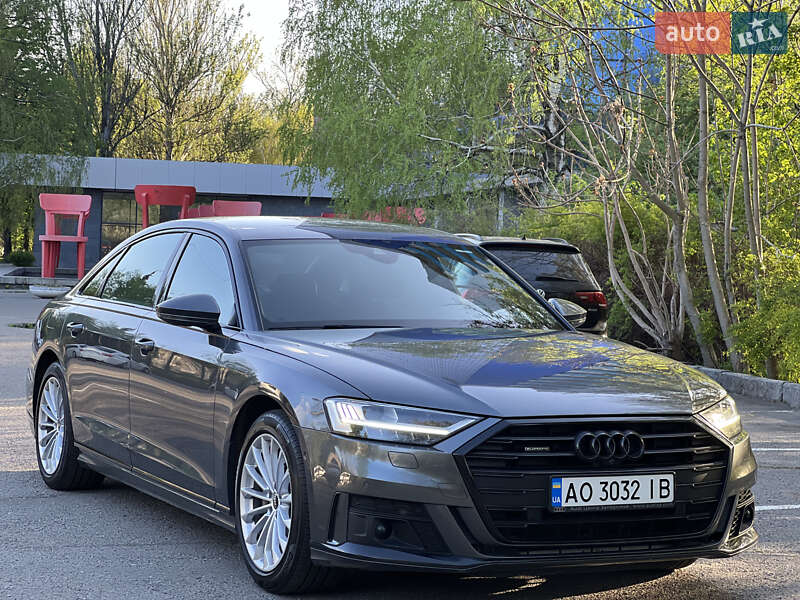 Audi A8 2021