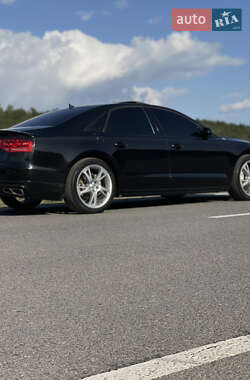 Седан Audi A8 2010 в 