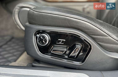 Седан Audi A8 2010 в 