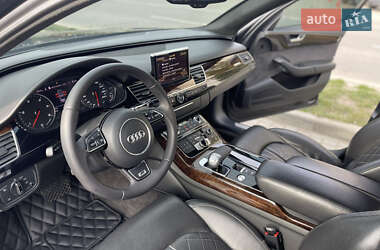 Седан Audi A8 2010 в 