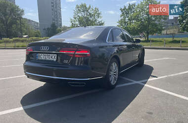 Седан Audi A8 2017 в 