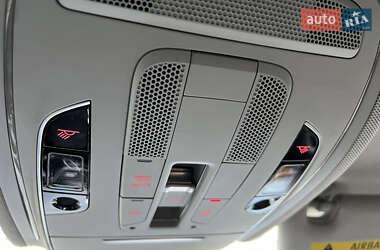 Седан Audi A8 2017 в 