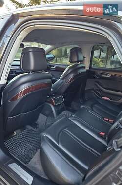 Седан Audi A8 2011 в 