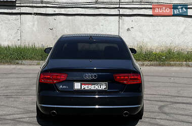 Седан Audi A8 2013 в 
