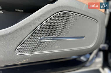 Седан Audi A8 2013 в 
