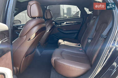 Седан Audi A8 2013 в 