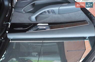 Седан Audi A8 2013 в 