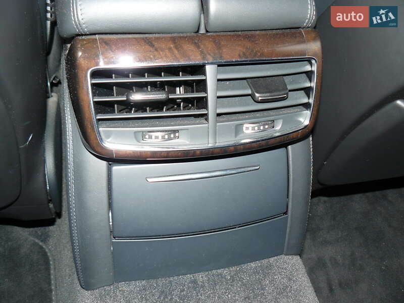 Седан Audi A8 2013 в Ивано-Франковске