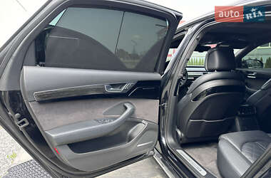 Седан Audi A8 2015 в 