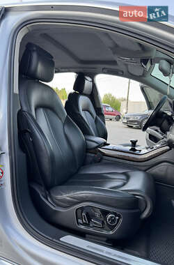 Седан Audi A8 2010 в 