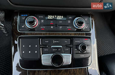 Седан Audi A8 2010 в 