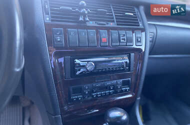 Седан Audi A8 1996 в 