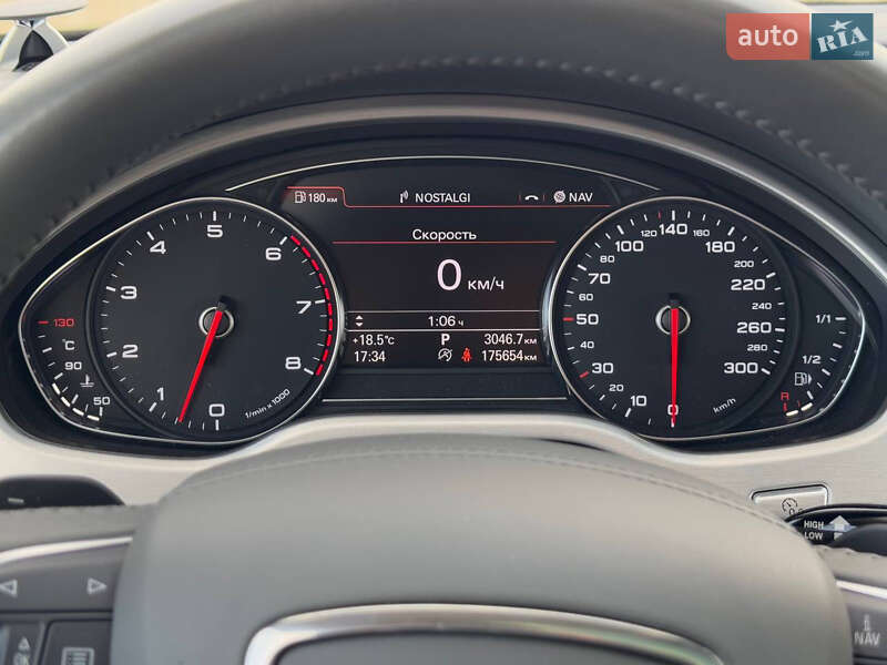 Седан Audi A8 2013 в Киеве