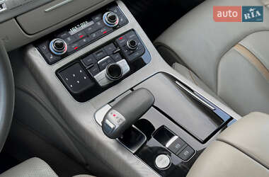 Седан Audi A8 2013 в 