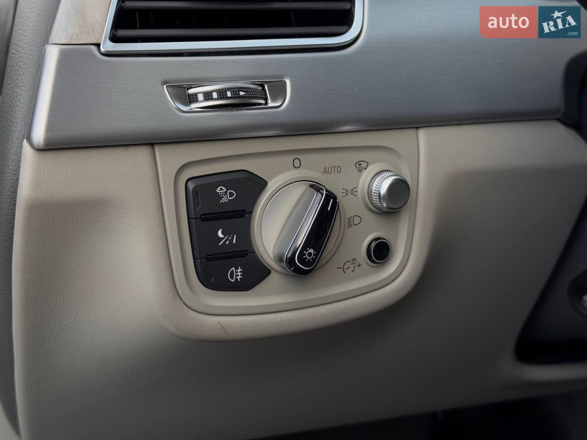 2013 Audi A8 - мініатюра 23
