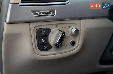 Седан Audi A8 2013 в 