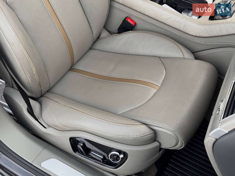 Седан Audi A8 2013 в Киеве