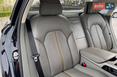 Седан Audi A8 2013 в 