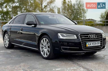 Седан Audi A8 2013 в 