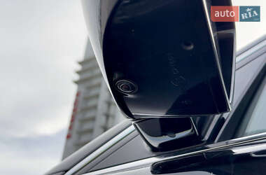 Седан Audi A8 2013 в 