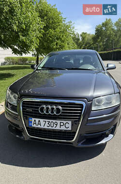 Седан Audi A8 2004 в 