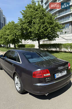 Седан Audi A8 2004 в 