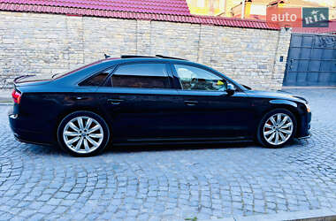 Седан Audi A8 2015 в 
