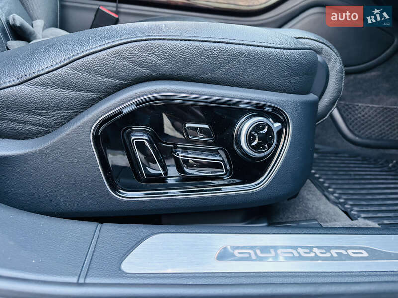 Седан Audi A8 2015 в Хмельницькому