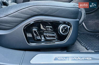 Седан Audi A8 2015 в 