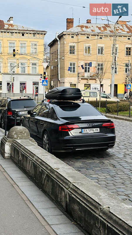 Седан Audi A8 2015 в Хмельницькому